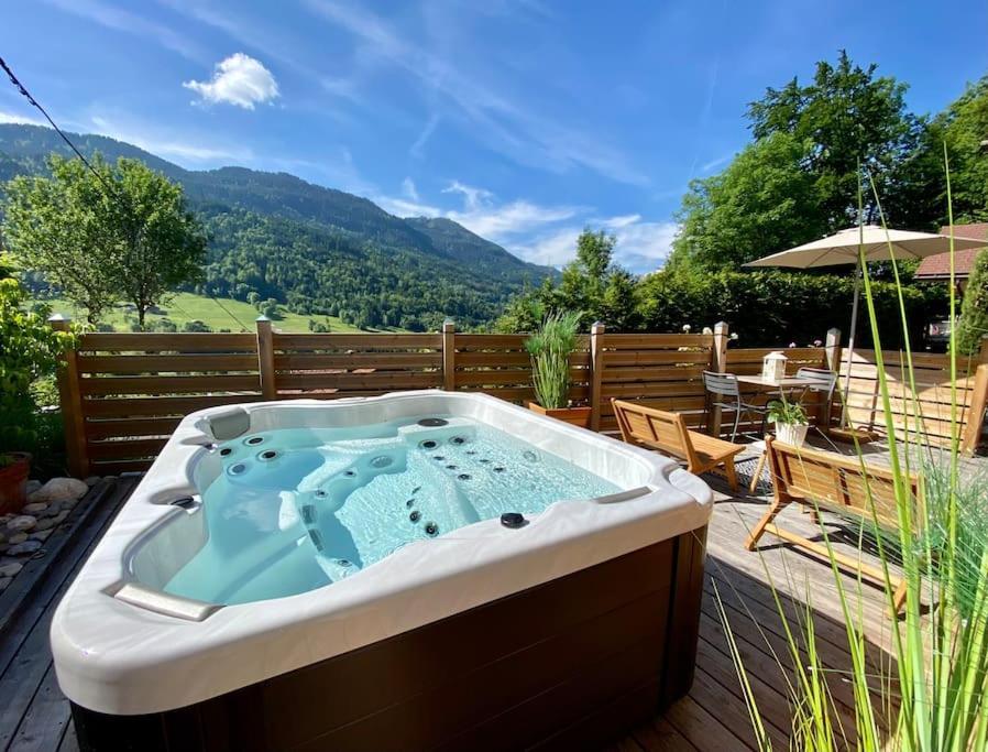 Androsace Appartement Dans Chalet Bois Avec Jacuzzi Privatif Terrasse Et Vue Montagne Les Villards-sur-Thones Ngoại thất bức ảnh